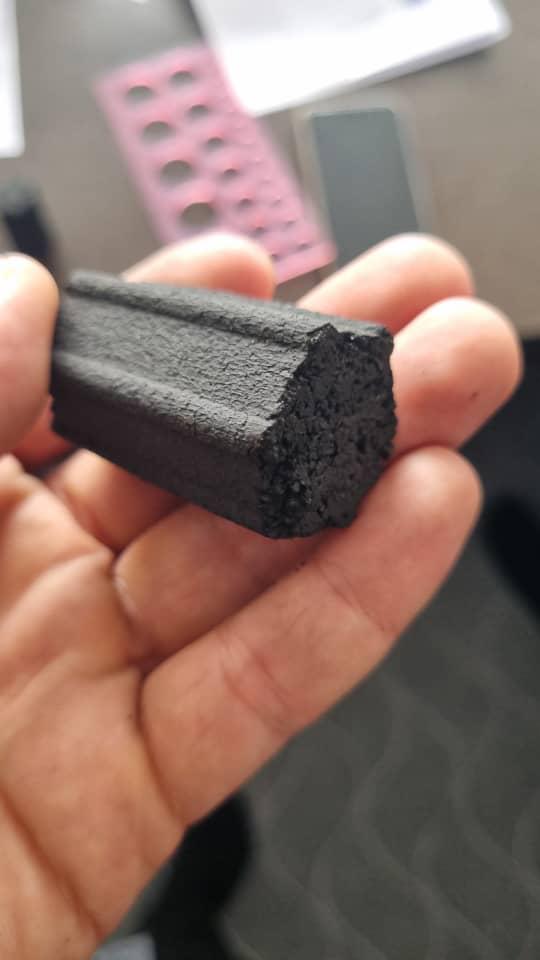 إنتاج بيع و صادرات فحم الشيشة و فحم كربون قشرة الفستق شركة نوین كربون إلی بیروت